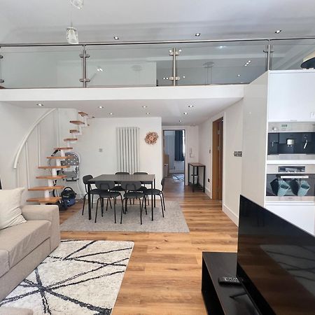 3.5 High Ceilings - Centrally Located Londen Buitenkant foto